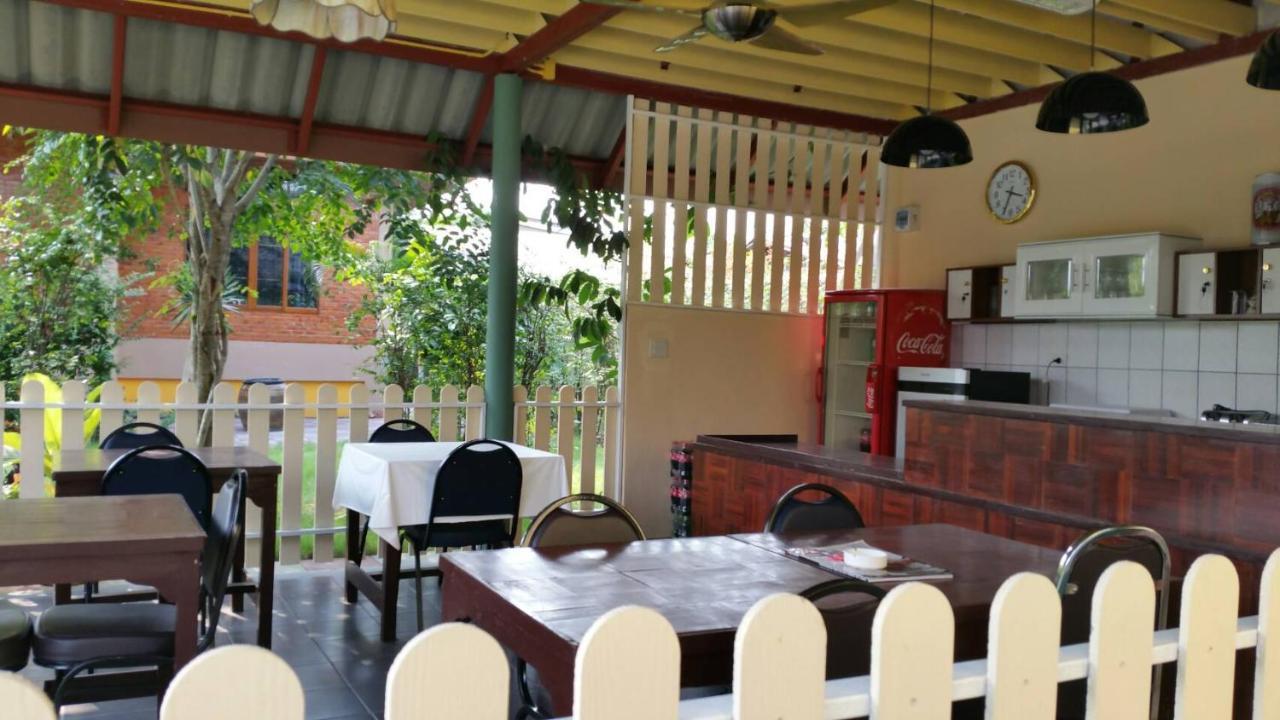 Baan Penny Hotel Phra Nakhon Si Ayutthaya Luaran gambar