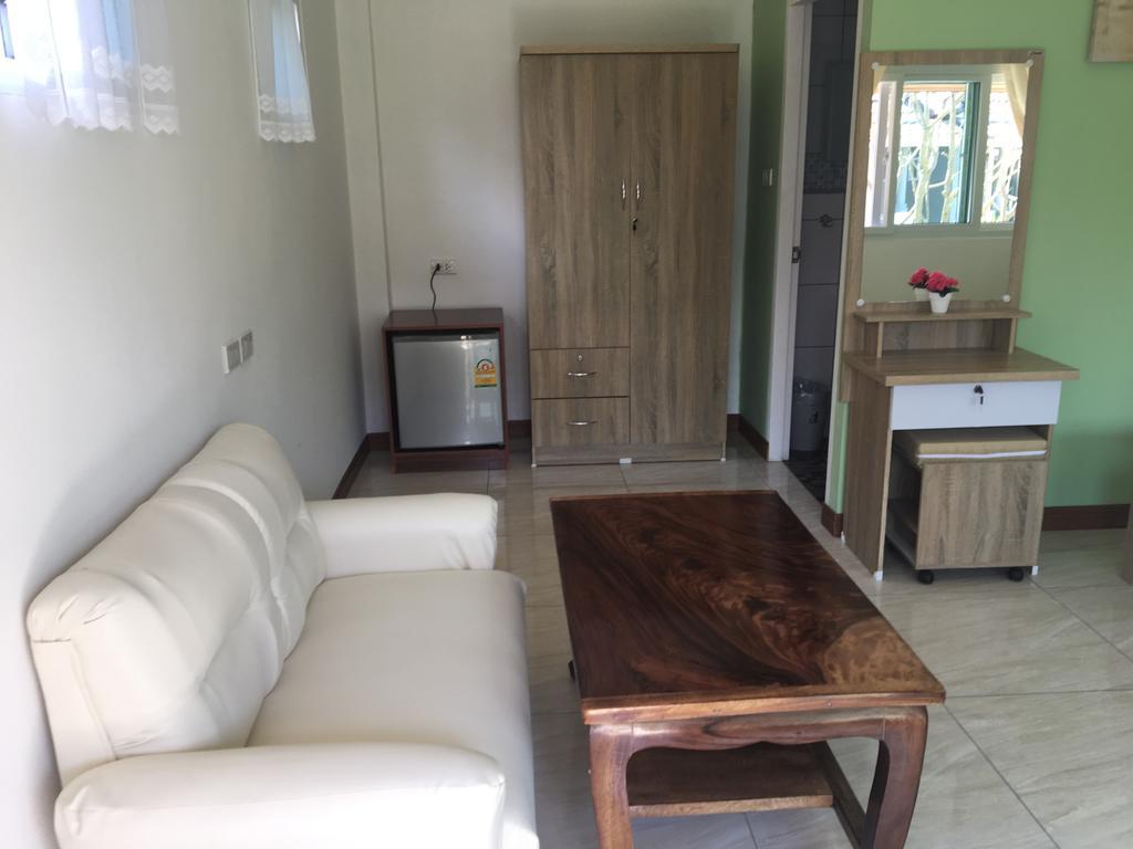 Baan Penny Hotel Phra Nakhon Si Ayutthaya Luaran gambar
