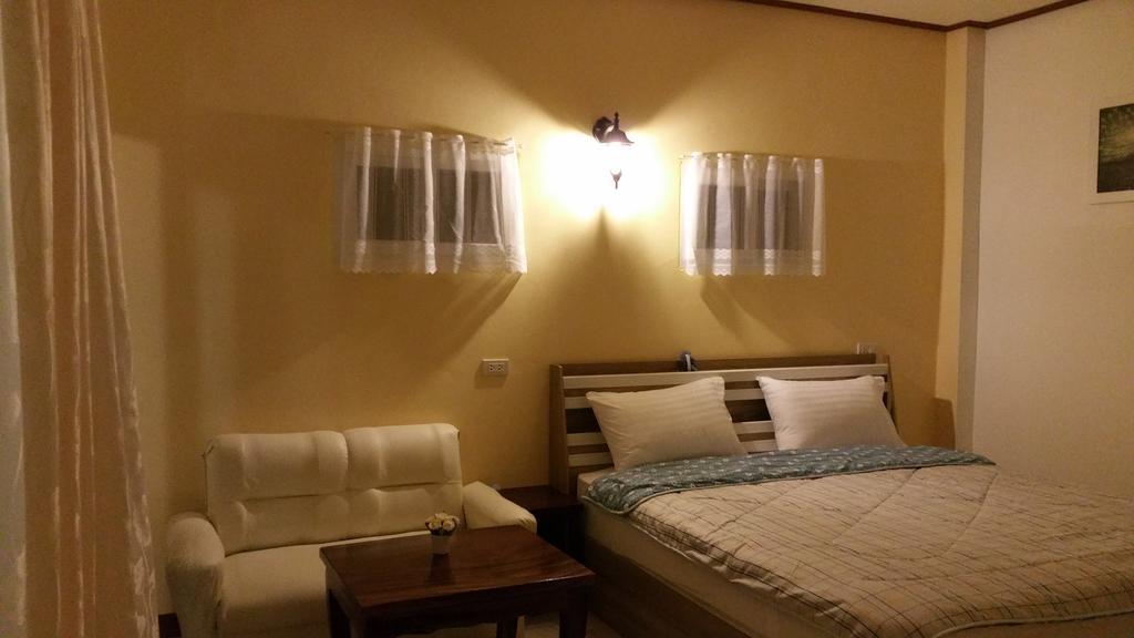 Baan Penny Hotel Phra Nakhon Si Ayutthaya Luaran gambar