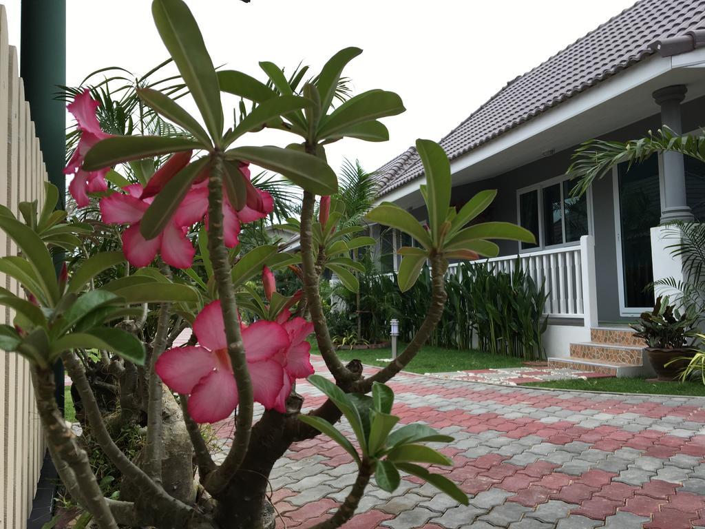 Baan Penny Hotel Phra Nakhon Si Ayutthaya Luaran gambar
