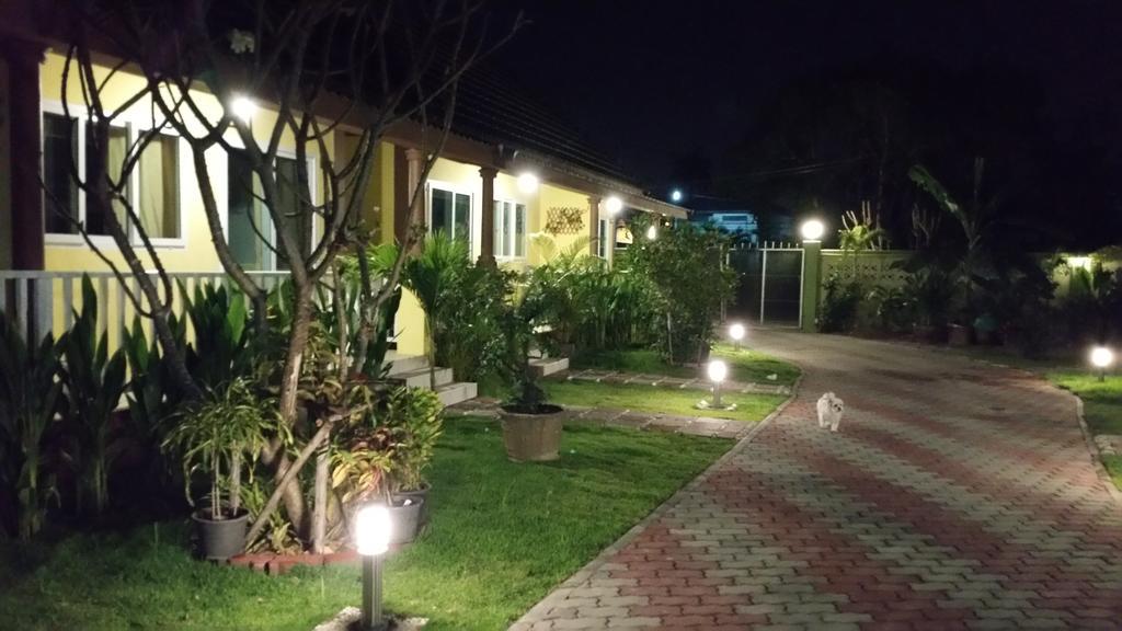 Baan Penny Hotel Phra Nakhon Si Ayutthaya Luaran gambar
