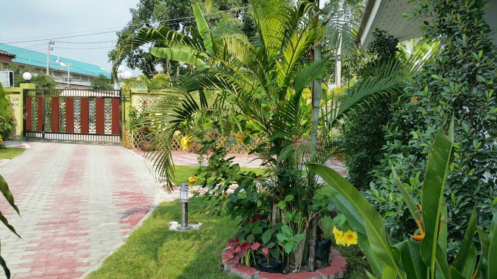 Baan Penny Hotel Phra Nakhon Si Ayutthaya Luaran gambar