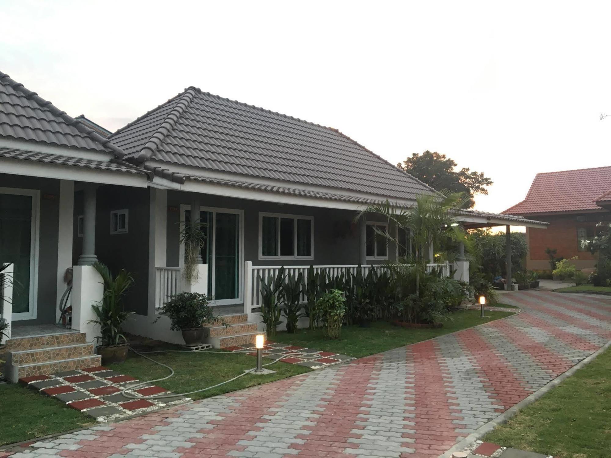 Baan Penny Hotel Phra Nakhon Si Ayutthaya Luaran gambar