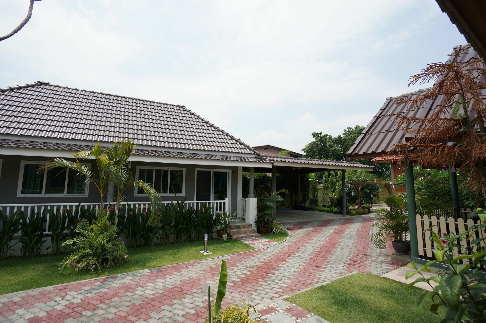 Baan Penny Hotel Phra Nakhon Si Ayutthaya Luaran gambar